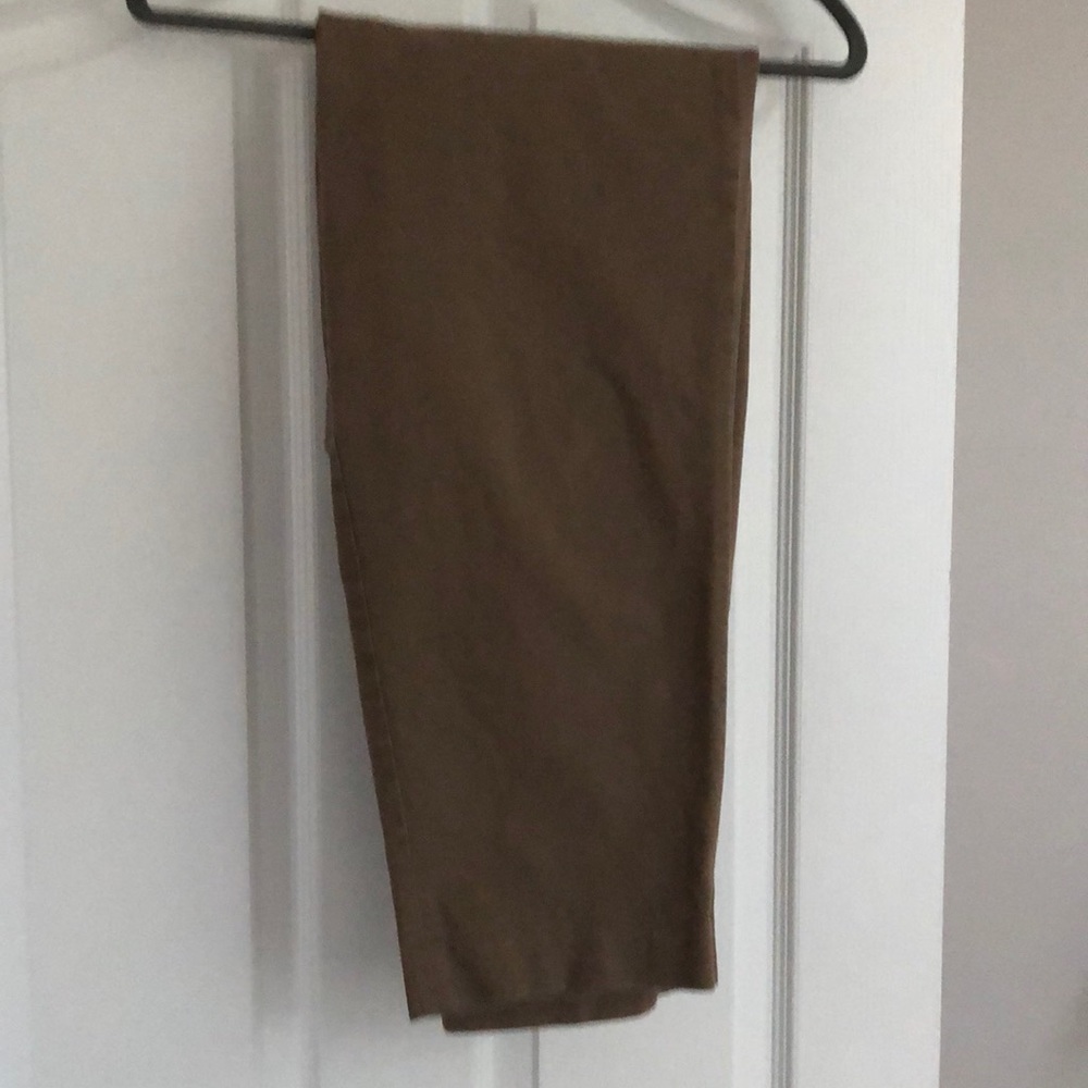Talbots Ladies Brown cropped slacks size 16.